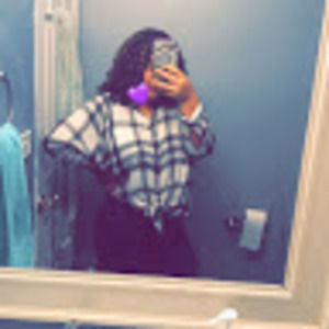 Meet your Posher, Elia